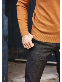 Pull homme Gaspard YELLOW ajusté uni moutarde