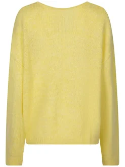 Pull jaune à coupe ample pourvu d'un col arrondi et de manches longues