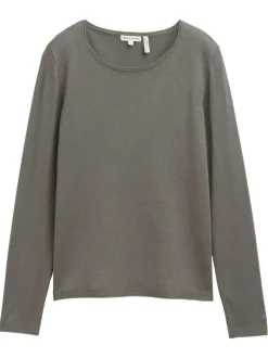 Pull kaki uni avec une coupe ajustée et des manches longues moulantes