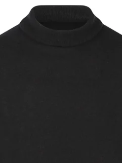 Pull laine cachemire noir uni avec une coupe droite et un col roulé