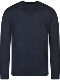 Pull marine chiné avec une coupe droite un col rond et des manches longues