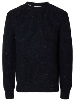 Pull marine uni avec une coupe droite et un col rond en bord côte