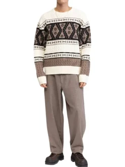 Pull multicolore en maille torsadée avec une coupe ample et un col rond