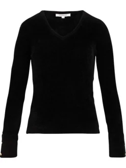Pull noir effet duveteux pourvu d'un col v et de manches longues