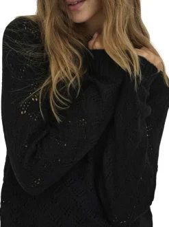 Pull noir en maille ajourée avec une coupe droite et un col rond