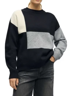 Pull noir et gris en maille fine avec une coupe droite et un col rond