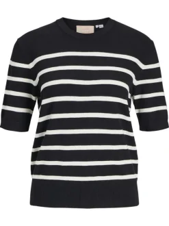 Pull noir orné d'un motif à rayures blanches et pourvu d'un col rond