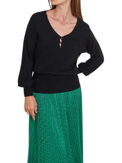 Pull noir uni avec une coupe droite à col v et des manches longues