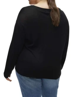 Pull noir uni avec une coupe droite un col en V et des manches longues