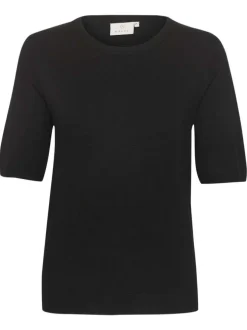 Pull noir uni pourvu d'une coupe ajustée et de manches courtes