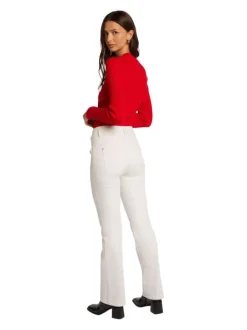 Pull rouge uni avec une coupe ajustée, à manches longues et zip sur l'épaule