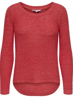 Pull rouge uni en maille avec une coupe ajustée et un col rond