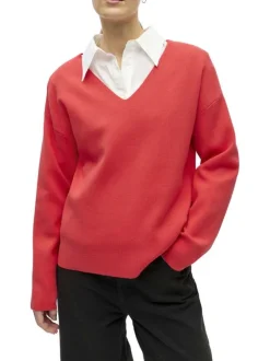Pull rouge uni pourvu d'une coupe droite et de manches longues