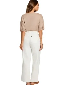 Pull taupe à coupe ample pourvu d'un col v arrondi et de manches courtes