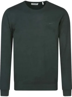 Pull vert uni avec une coupe droite et un col rond au nom de la marque