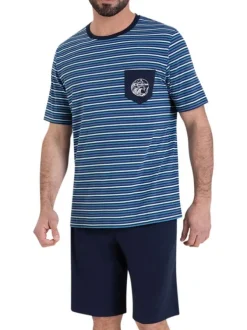 Pyjama court en coton bleu à rayures et à coupe droite avec une poche