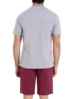 Pyjama court en coton gris avec logo imprimé bordeaux et un col rond