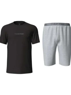 Pyjama court noir et gris uni avec une coupe droite à manches courtes
