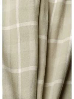 Pyjama long en coton beige à carreaux avec une coupe droite, un col rond et des manches longues