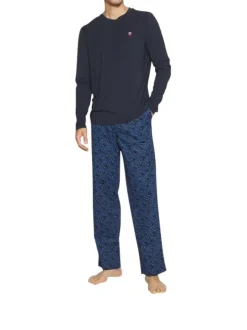 Pyjama long en coton biologique marine avec monogramme imprimé sur le pantalon