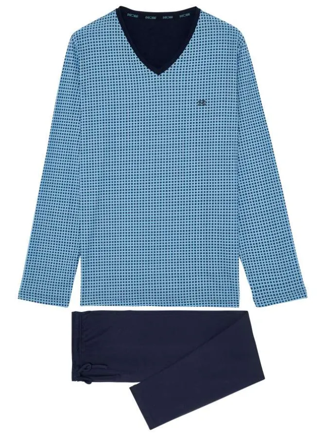 Pyjama long en coton bleu imprimé géométrique coupe fermée col v