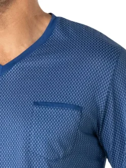Pyjama long en coton bleu à minis motifs avec un col v et une poche