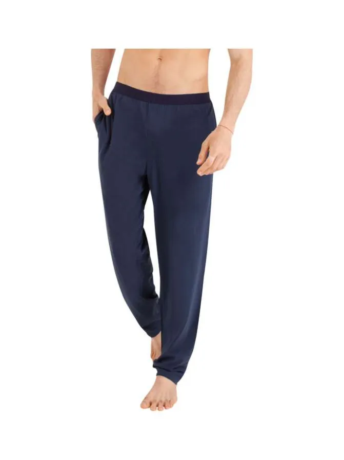 Pyjama long en coton marine imprimé feuille à coupe droite et col V