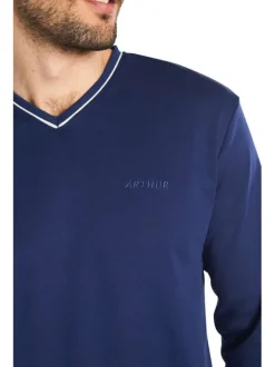 Pyjama Long en coton marine vichy avec une coupe régular et un col v