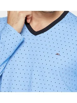 Pyjama long en coton noir et bleu ciel uni à coupe droite, col V et taille élastiquée