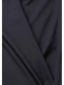 Pyjama long en coton noir uni avec une coupe droite, un col à revers et des manches longues