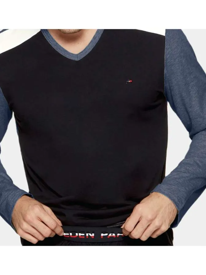 Pyjama long en coton à tee-shirt bicolore à coupe droite, col V et taille élastiquée à imprimé logo