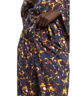 Pyjama Long marine avec imprimé, une coupe fermée et un col v