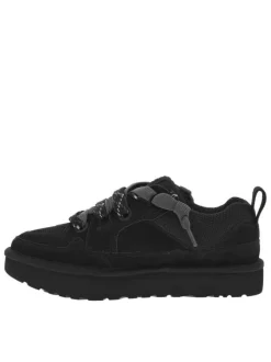 Richelieu en cuir noirs avec un talon plateforme et des lacets larges