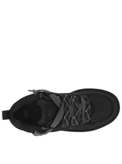 Richelieu en cuir noirs avec un talon plateforme et des lacets larges