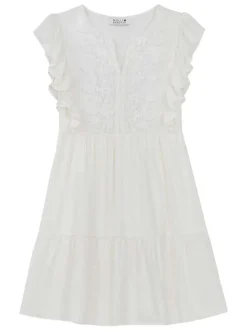 Robe courte blanche unie avec une coupe droite un col v et des manches courtes
