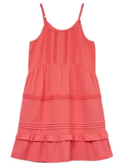 Robe courte en coton corail uni avec une coupe droite et un col rond