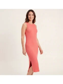 Robe longue en coton biologique corail unie pourvue d'une coupe moulante