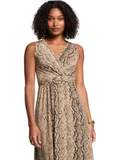 Robe courte beige avec un imprimé python une coupe droite et un col v