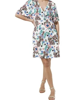 Robe courte blanche imprimée avec une coupe droite et un col v