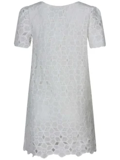 Robe courte blanche unie avec une coupe droite et un col rond