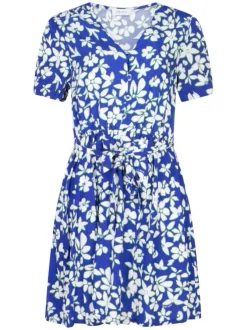 Robe courte bleue fleuri avec une coupe fluide un col v et à manches courtes