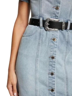 Robe courte bleu jean clair unie cintrée à col français et à manches courtes
