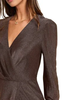Robe courte bronze incrustée de fils lurex et pourvue d'un col v