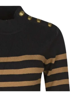 Robe courte camel unie avec des bandes en noir et une coupe droite à col montant