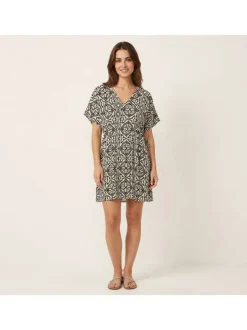 Robe courte écrue à motifs avec un col V et des manches courtes