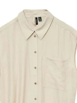 Robe courte écrue unie chemise cintrée avec col à revers et sans manches