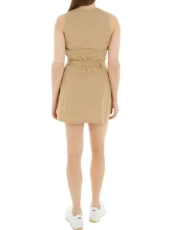 Robe courte en coton biologique beige unie coupe cintrée col v