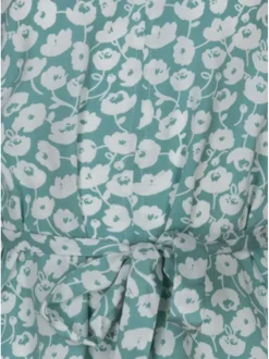 Robe courte Flora bleu ciel fleurie à coupe ajustée col v et à manches courtes