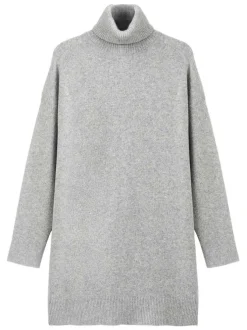 Robe courte grise effet lainage pourvue d'un col roulé et de manches longues