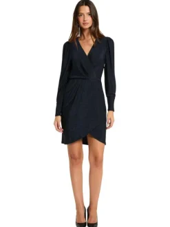 Robe courte marine incrustée de fils lurex et pourvue d'un col v